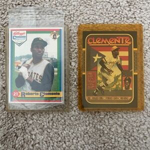 Roberto Clemente Baseball Cards